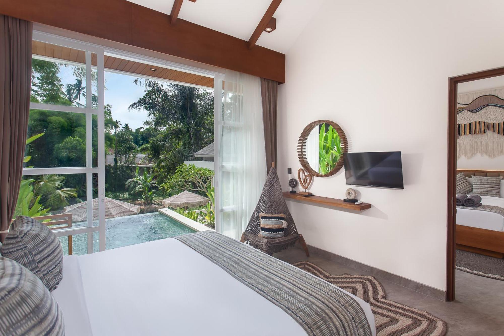 Extravagant In The Jungle Of